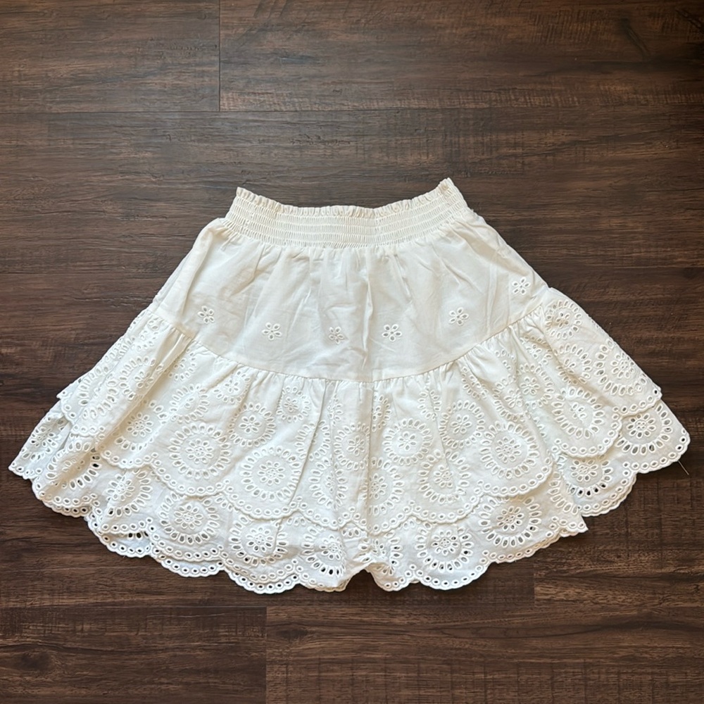 BB Dakota White Skirt